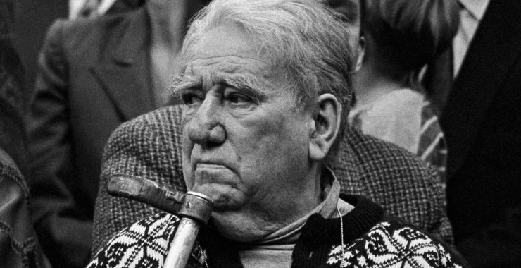 Анатолий Тарасов — могила на Ваганьковском кладбище
